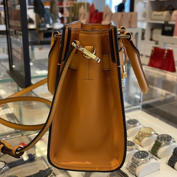 Michael Kors Hamilton Small Satchel Shoulder Crossbody Bag
Cider Multi
NWT - Picture 13 of 16